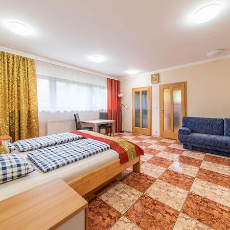 Apartman Blizko Centra Prahy Praga Zewnętrze zdjęcie