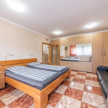 Apartman Blizko Centra Prahy Praga Zewnętrze zdjęcie